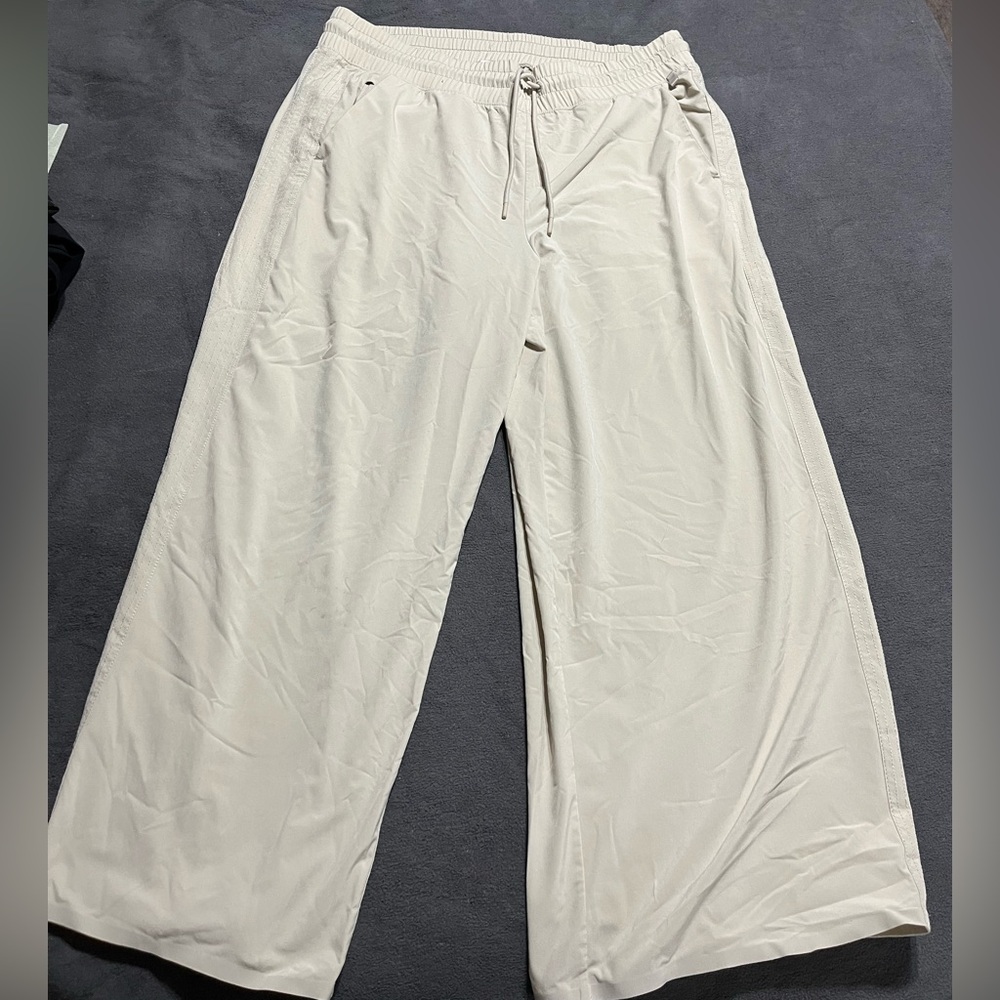 Athleta Light Beige Elastic Waist Pants